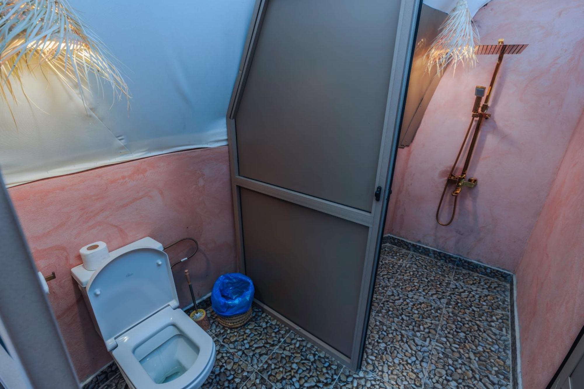 Unique Desert Camp Luxury tent